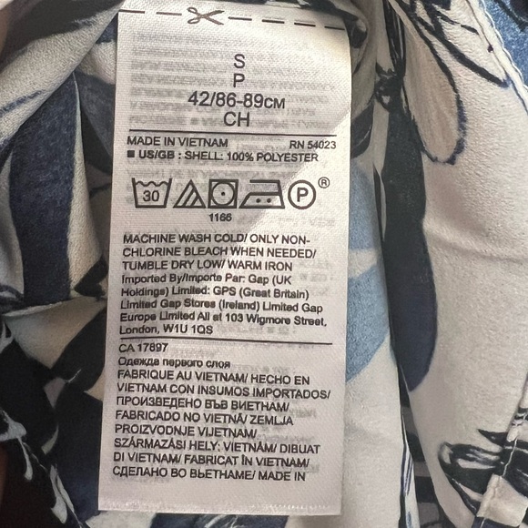 Banana Republic Blue and White Tropical Print Cap Sleeve Top - Picture 3 of 4